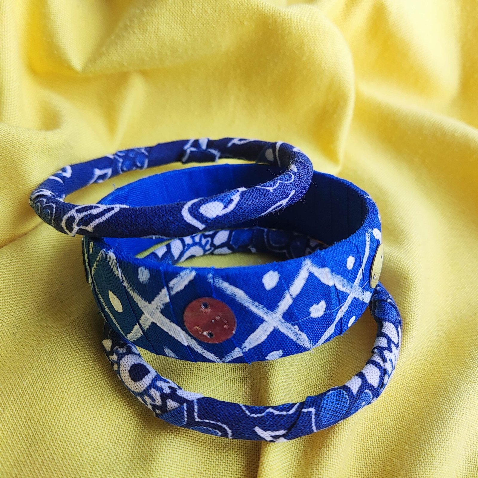 blue bangle set (2+1)